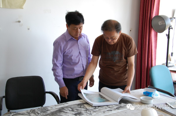 <b>《艺术天成》杂志社社长杨文超拜访宋兆钦先生</b>