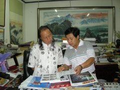 《艺术天成》记者采访民族画院院长周智慧