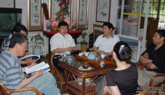 齐白石之孙女齐慧娟携画登临《艺术天成》杂志社