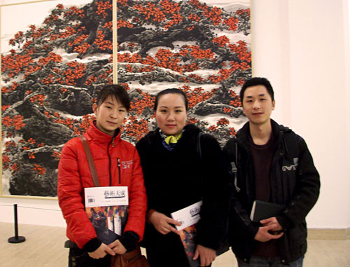 艺术天成杂志社宁主任携记者在陈永锵展会上