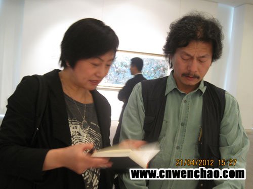 艺术天成杂志社记者宋清华与山西省美协合影