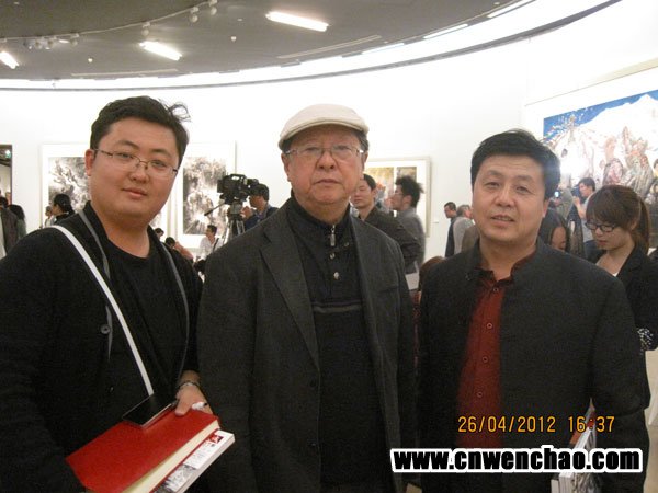 《艺术天成》总编杨文超及杂志社主编杨洋与中国国家画院一级美术师、画家李宝林合影