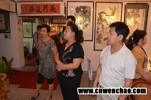 田晶丽等人回访北京世纪文超文化传媒有限公司06