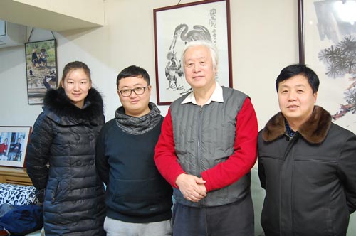 《艺术天成》总编杨文超、主编杨洋、记者方冰与著名艺术家李燕老师合影