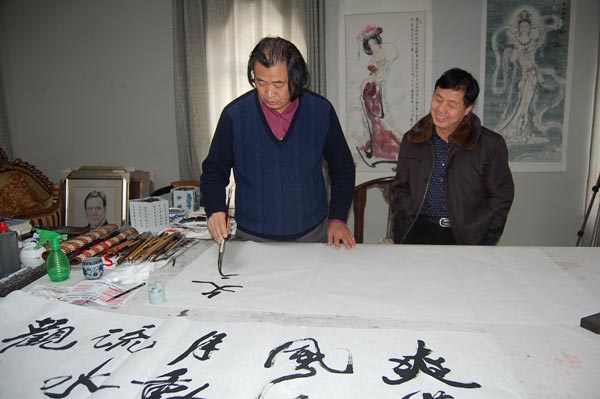 薛林兴先生与总编杨文超合影