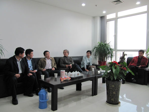 《艺术天成》杂志社总编陪同书画名家曹明冉到访山东菏泽市单县
