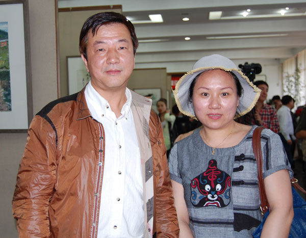 中国美协会员、中国民族画院理事李毅