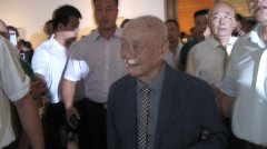 黄永玉九十画展