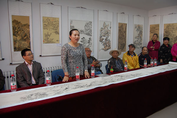 《艺术天成》通联部主任宁文艳发言